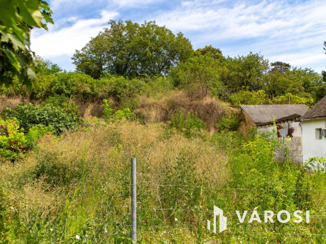 Optimális méretű telek az új otthonának!