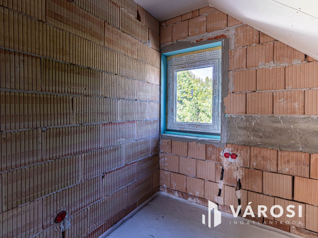 Modern új otthon Keszthelyen - b