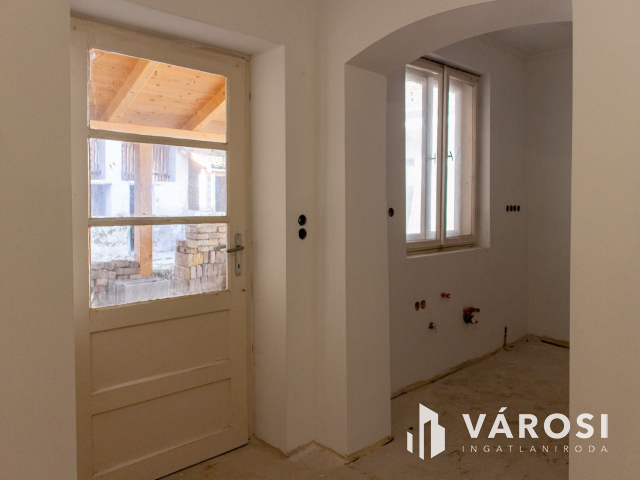 2 lakásos nagypolgári ház Dunaszekcsőn eladó