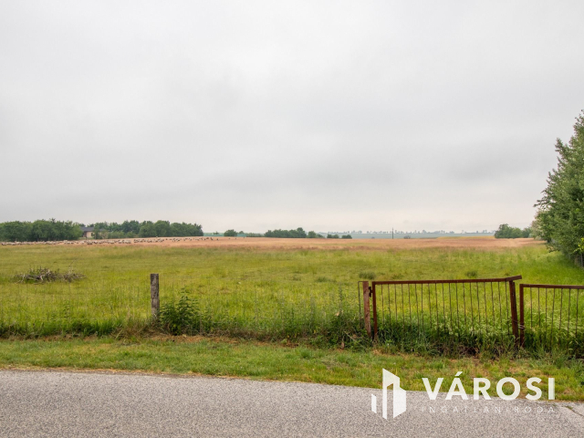 Ipari tevékenységre vagy majornak alkalmas telek