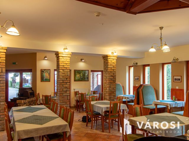 Kiemelkedő befektetési lehetőség Páty központjában!