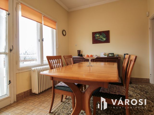 Kényelmes és praktikus: két szintes családi ház eladó