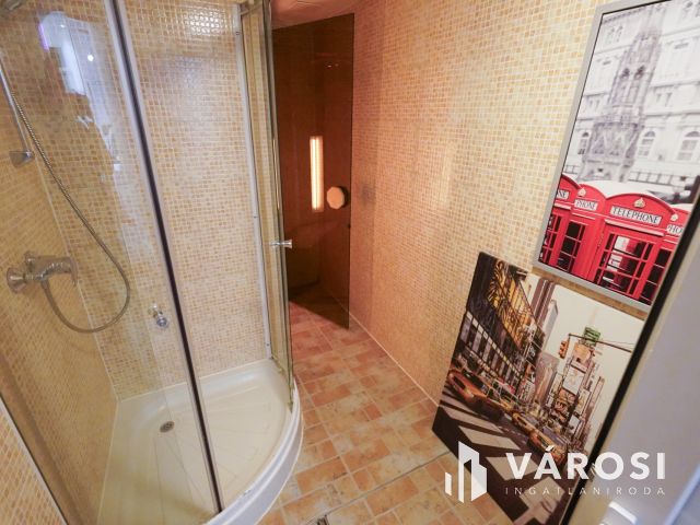 Bevezetett szépségszalon vendégkörrel remek helyen!