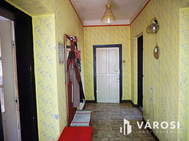 Kiváló elrendezésű ház Örkény központjában!