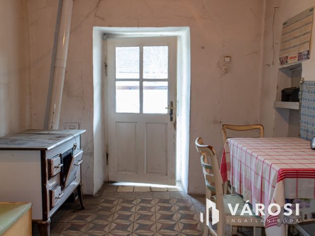 Dávodon tornácos sváb ház eladó