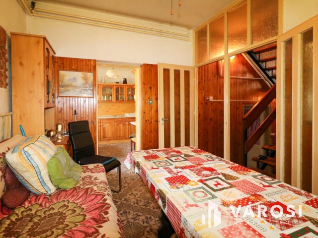 Tágas családi ház nagy telekkel