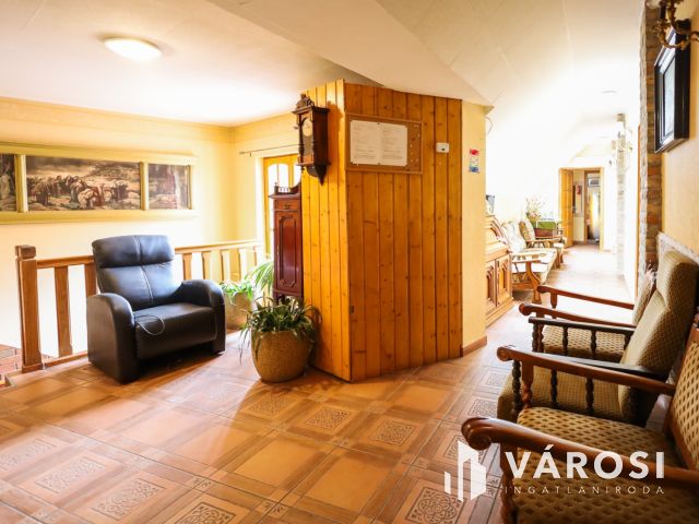 Újszerű, 10 egységből álló apartmanház a Vár tövében