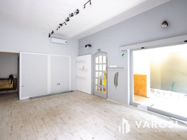 Eladó üzlethelyiség a belvárosban