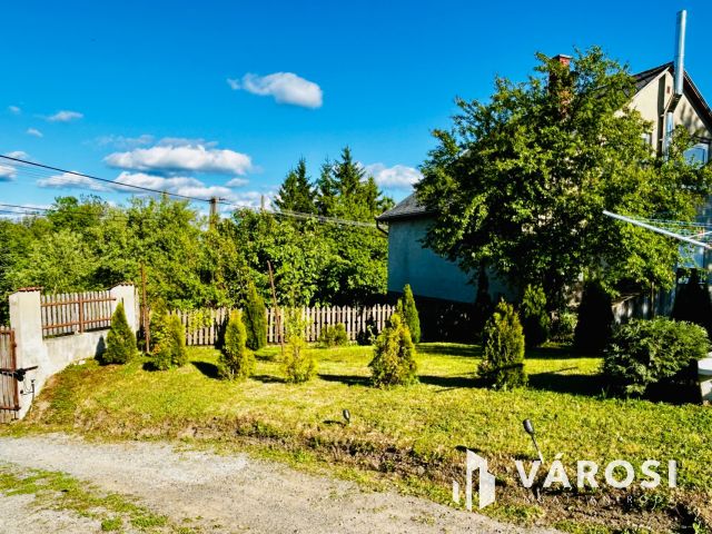 Nagy, felújított családi ház Egyházasgergén