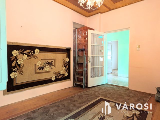 3 szobás nagy konyhás téglaház kisvárosban!