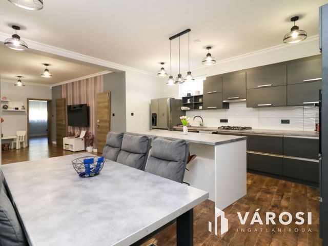 Működő apartman, raktár és telephely egyben!