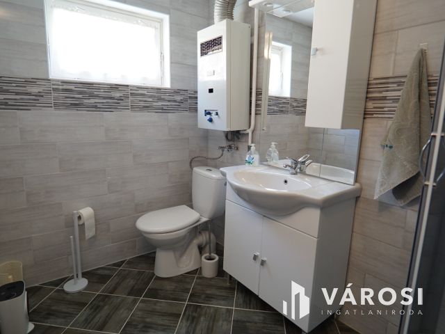 Miklósfán családi ház, szép nagy udvarral!