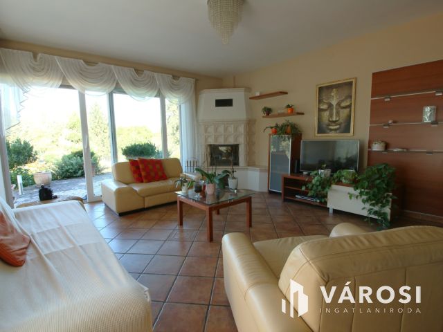 Tökéletes otthon gyönyörű környezetben