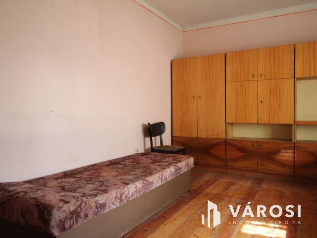 Kedvező áron eladó családi ház Vizsláson