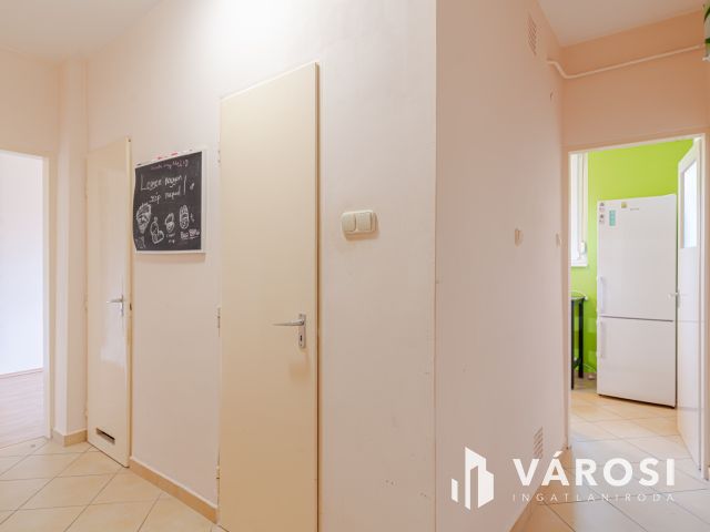 Csendes, zöldövezeti 2 szobás lakás - jó állapot