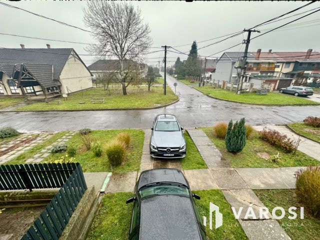 Szécsény kiemelt övezetében sorház eladó!