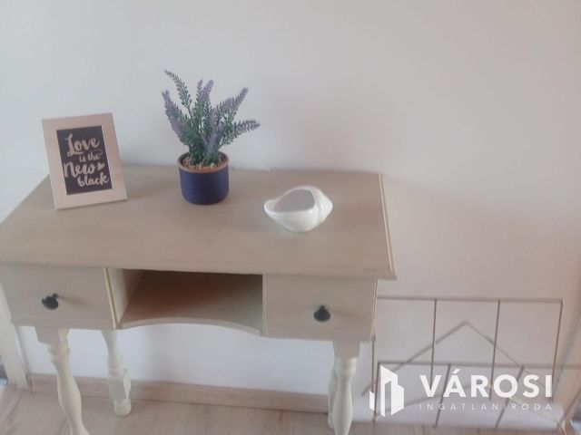 Önálló retro nyaraló Sóstón eladó