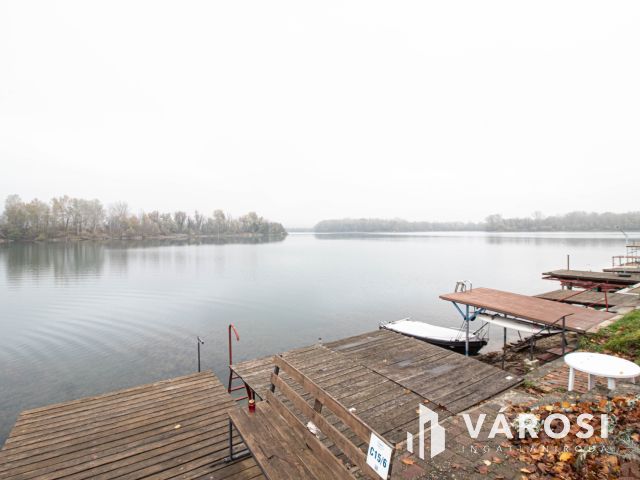 Több mint nyaraló...