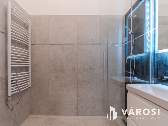 Akár lakni akár befektetni Vásárhely belvárosában 02