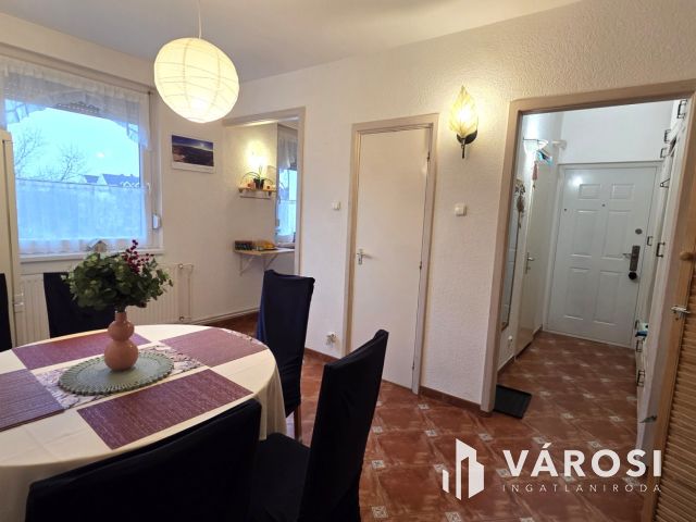 EGY LAKÁS, HÁROM  LEHETŐSÉG A VEZÉR LAKÓTELEPEN-Debrecen!