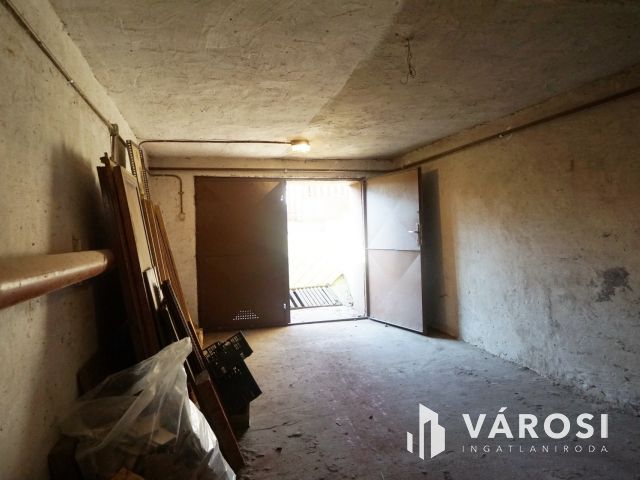 Otthon, vállalkozás és befektetés Gyál központi részén