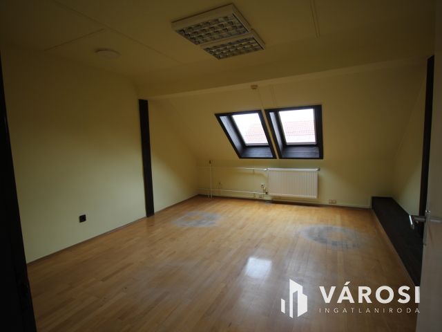 Eladó irodaház Szombathelyen