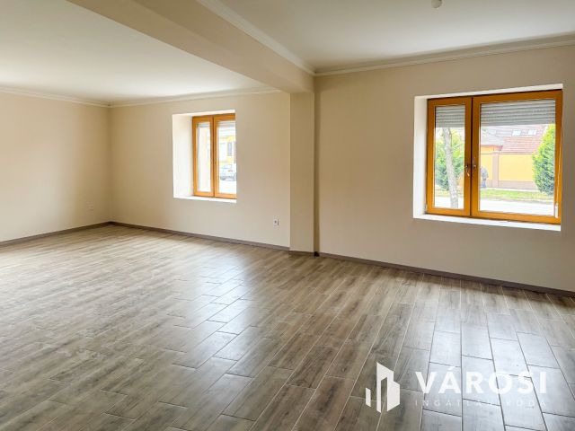 Kényelmes egyszintes! Önálló ház kis kerttel a belvárosban