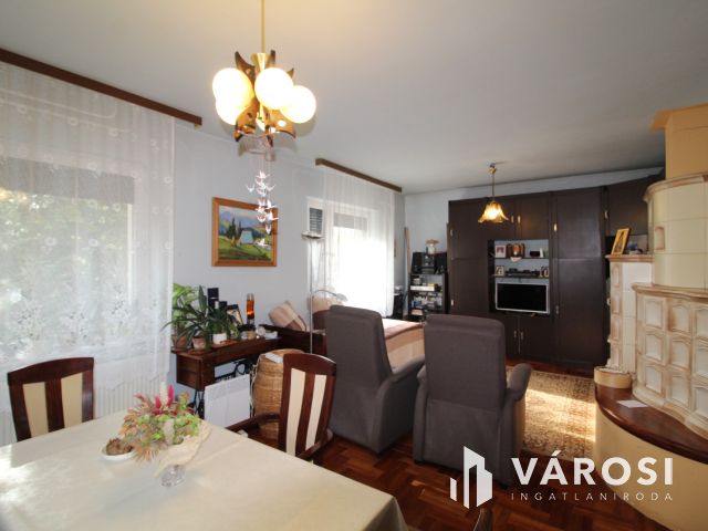 Családi ház zöldövezetben