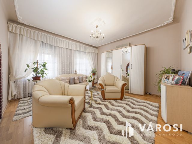 Sarki telek, vagy családi ház