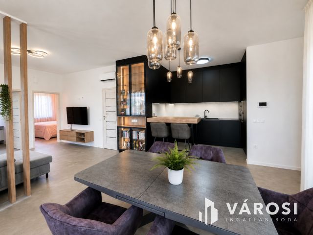 PRÉMIUM, 2022-BEN ÉPÜLT LAKÁS GARÁZZSAL DEBRECENBEN!