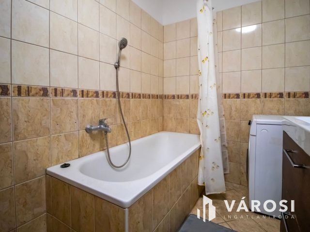 Kiadó fiatalos lakóparki lakás Palotavárosi a tavaknál
